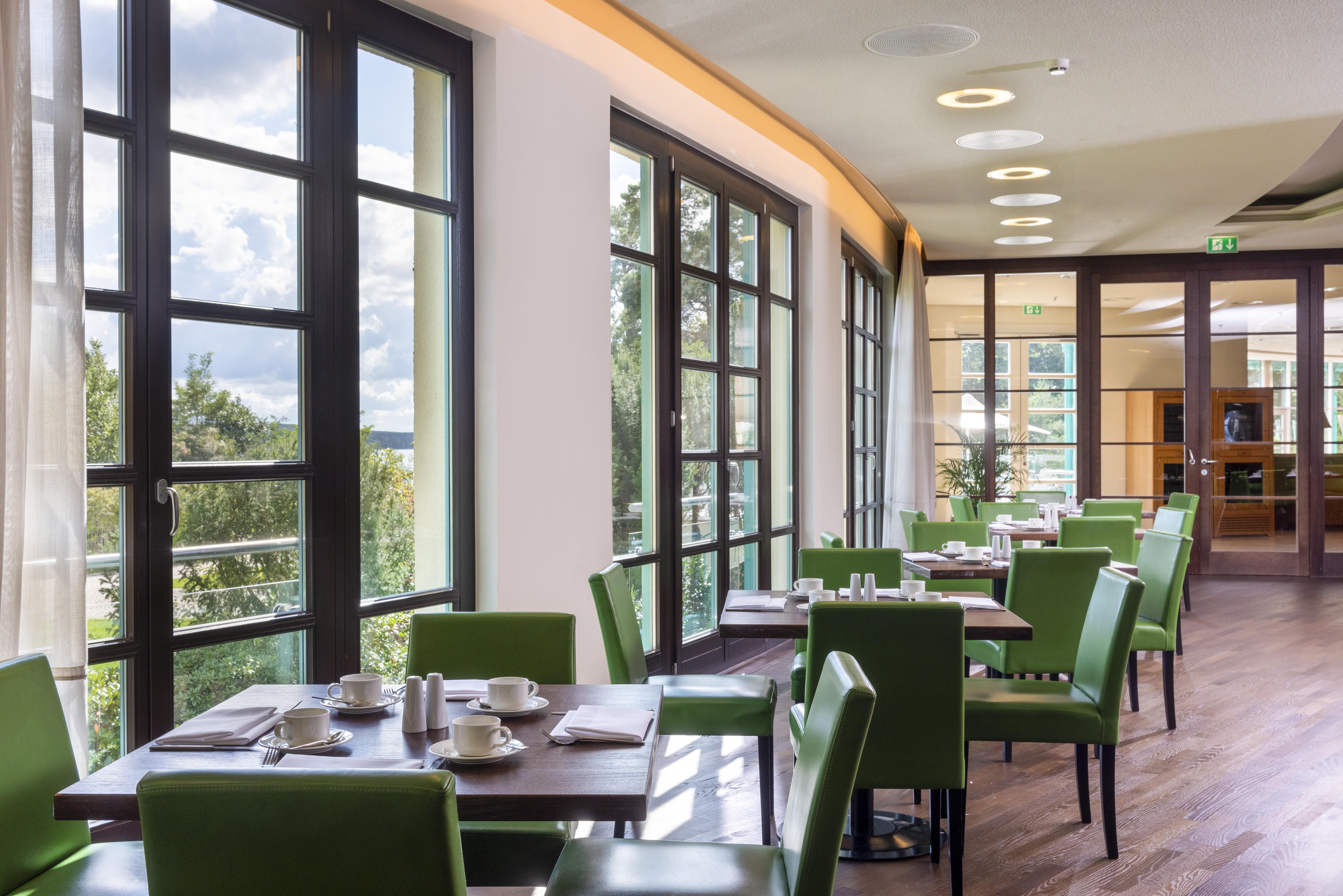 Precise Resort Бад-Заров Экстерьер фото Restaurant